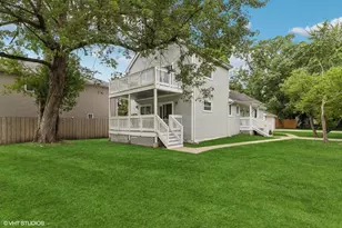 811 Woodland Rd, Wauconda, IL 60084 - Photo 1