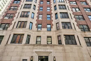 421 W Melrose St, Chicago, IL 60657 - Photo 1