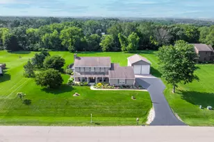 19011 Raven Hills Dr, Marengo, IL 60152 - Photo 1