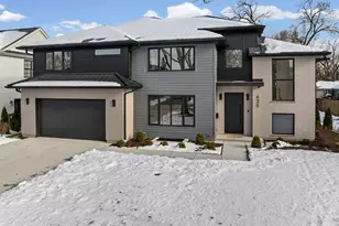 625 Wissing Ln, Glenview, IL 60025 - Photo 1