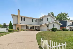 15317 Las Robles St, Oak Forest, IL 60452 - Photo 1