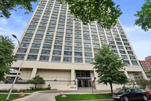 5201 S Cornell Ave, Chicago, IL 60615 - Photo 1