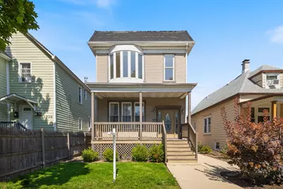 3734 W Sunnyside Avenue, Chicago, IL 60625 - Photo 1