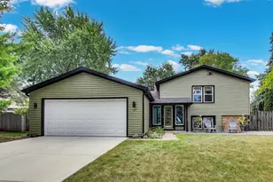 161 E Old Bridge Rd, Palatine, IL 60067 - Photo 1