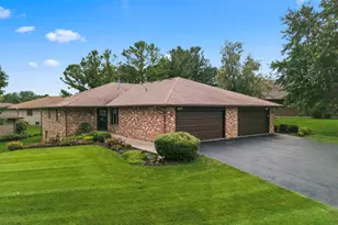 6927 Redansa Dr, Rockford, IL 61108 - Photo 1