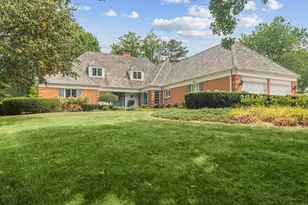 354 Grayfriars Ln, Inverness, IL 60067 - Photo 1