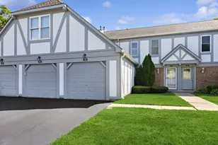 7305 Baybury Rd, Downers Grove, IL 60516 - Photo 1