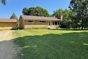10502 Seaman Rd, Hebron, IL 60034 - Photo 1