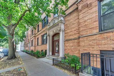 527 W Surf Street #2, Chicago, IL 60657 - Photo 1