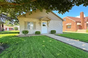 1124 E Main St, Streator, IL 61364 - Photo 1