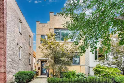 3306 N Bell Avenue, Chicago, IL 60618 - Photo 1