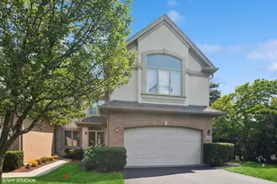 1049 W Sutton Ct, Palatine, IL 60067 - Photo 1