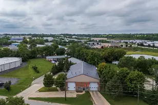 1600 N La Fox St, South Elgin, IL 60177 - Photo 1