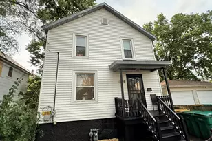 203 Pine St, Joliet, IL 60435 - Photo 1