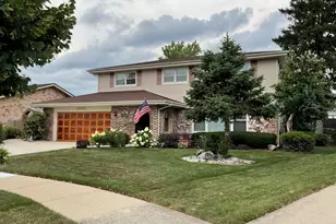 1200 W Palm Dr, Mount Prospect, IL 60056 - Photo 1