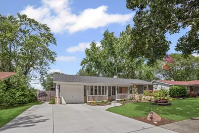 230 Brookhaven Drive, Elk Grove Village, IL 60007 - Photo 1