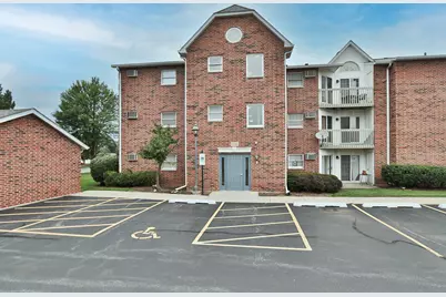 1330 Cunat Court #1B, Lake in the Hills, IL 60156 - Photo 1