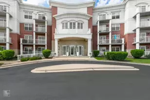 701 W Rand Rd, Arlington Heights, IL 60004 - Photo 1