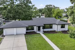 330 N Oaklawn Ave, Elmhurst, IL 60126 - Photo 1