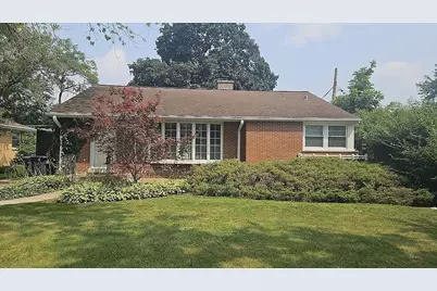 1376 Whitcomb Avenue, Des Plaines, IL 60018 - Photo 1
