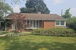 1376 Whitcomb Ave, Des Plaines, IL 60018 - Photo 1