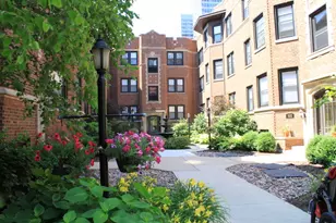 528 W Cornelia Ave, Chicago, IL 60657 - Photo 1