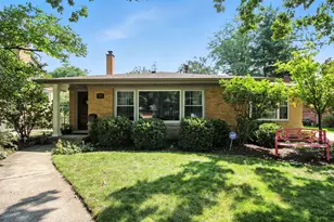 917 N Brainard Ave, La Grange Park, IL 60526 - Photo 1