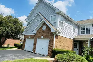 2043 S Lincoln Ave, Lombard, IL 60148 - Photo 1