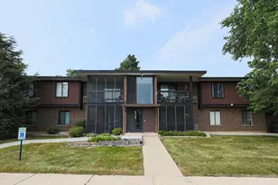 4716 W Northfox Ln, McHenry, IL 60050 - Photo 1