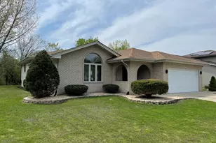 425 Tamarack St, Park Forest, IL 60466 - Photo 1