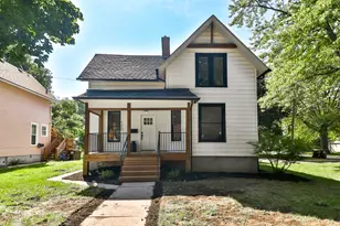 120 W Macomb St, Belvidere, IL 61008 - Photo 1