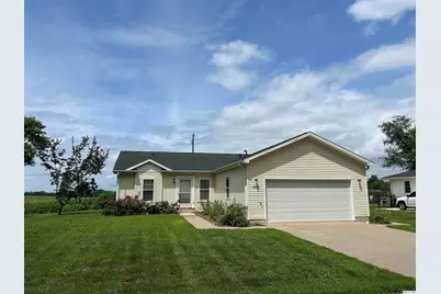 1007 N Lyn Mar Dr, Quincy, IL 62305 - Photo 1