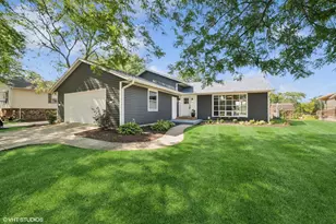 6 Spring Valley Ln, Streamwood, IL 60107 - Photo 1