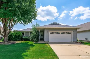 312 Willis Ave, Rochelle, IL 61068 - Photo 1