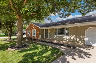 1230 Brigadoon Dr, Dixon, IL 61021 - Photo 1