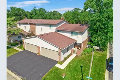 2S761 Theresa Court #761, Oak Brook, IL 60523 - Photo 1