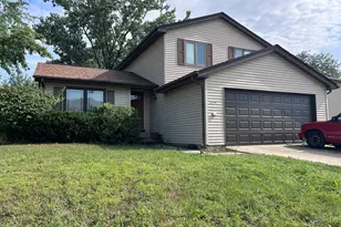 30W060 Hurlingham Dr, Warrenville, IL 60555 - Photo 1