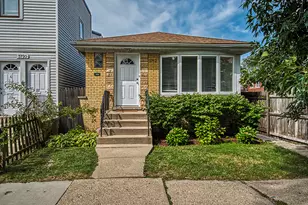 3752 N Albany Ave, Chicago, IL 60618 - Photo 1