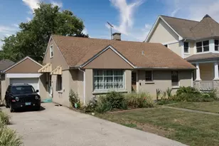 220 S Bothwell St, Palatine, IL 60067 - Photo 1