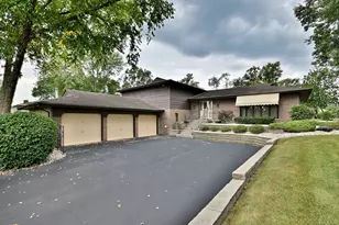 7976 Clarendon Hills Rd, Willowbrook, IL 60527 - Photo 1