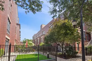 2701 N Hermitage Ave, Chicago, IL 60614 - Photo 1