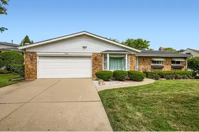 1410 W Lexington Drive, Arlington Heights, IL 60004 - Photo 1