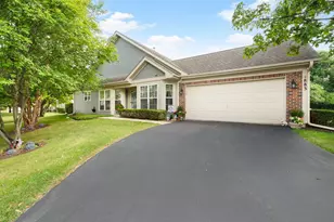 883 Wembley Ct, Elgin, IL 60120 - Photo 1