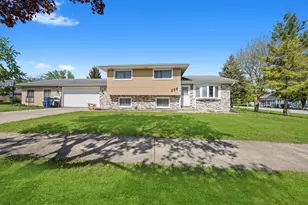 296 E Crest Ave, Bensenville, IL 60106 - Photo 1