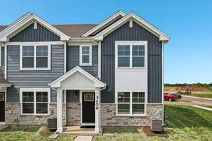 3195 Grande Trail, Yorkville, IL 60560 - Photo 1