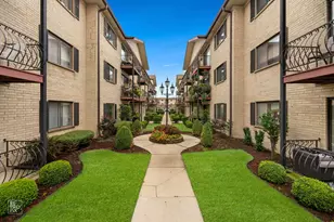 5151 N East River Rd, Chicago, IL 60656 - Photo 1