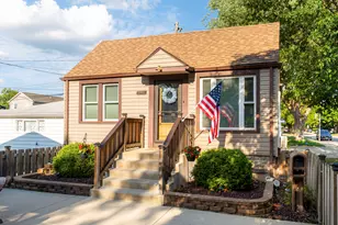 5501 N Nashville Ave, Chicago, IL 60656 - Photo 1