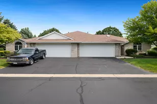 103 Red Barn Ln, Rockton, IL 61072 - Photo 1