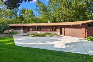 621 Plamondon Ct, Wheaton, IL 60189 - Photo 1