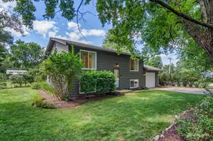 5 Kent Ave, Crystal Lake, IL 60014 - Photo 1